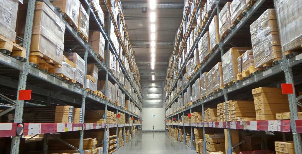 Warehouse inventory with empty aisle